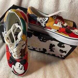 Disney Mickey & Friends "Off the Wall"  Vans Shoes Size 13.5 NEW in original Box